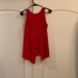 Open slit back tank